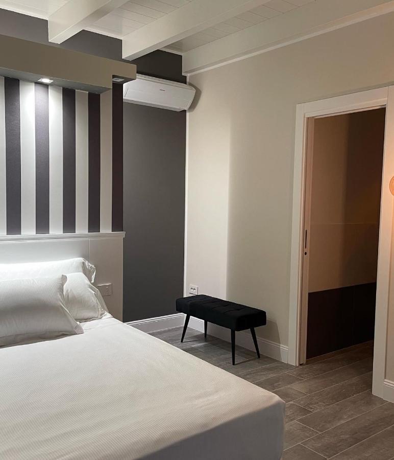 Bed & Breakfast 18 Dante Luxury Cagliari