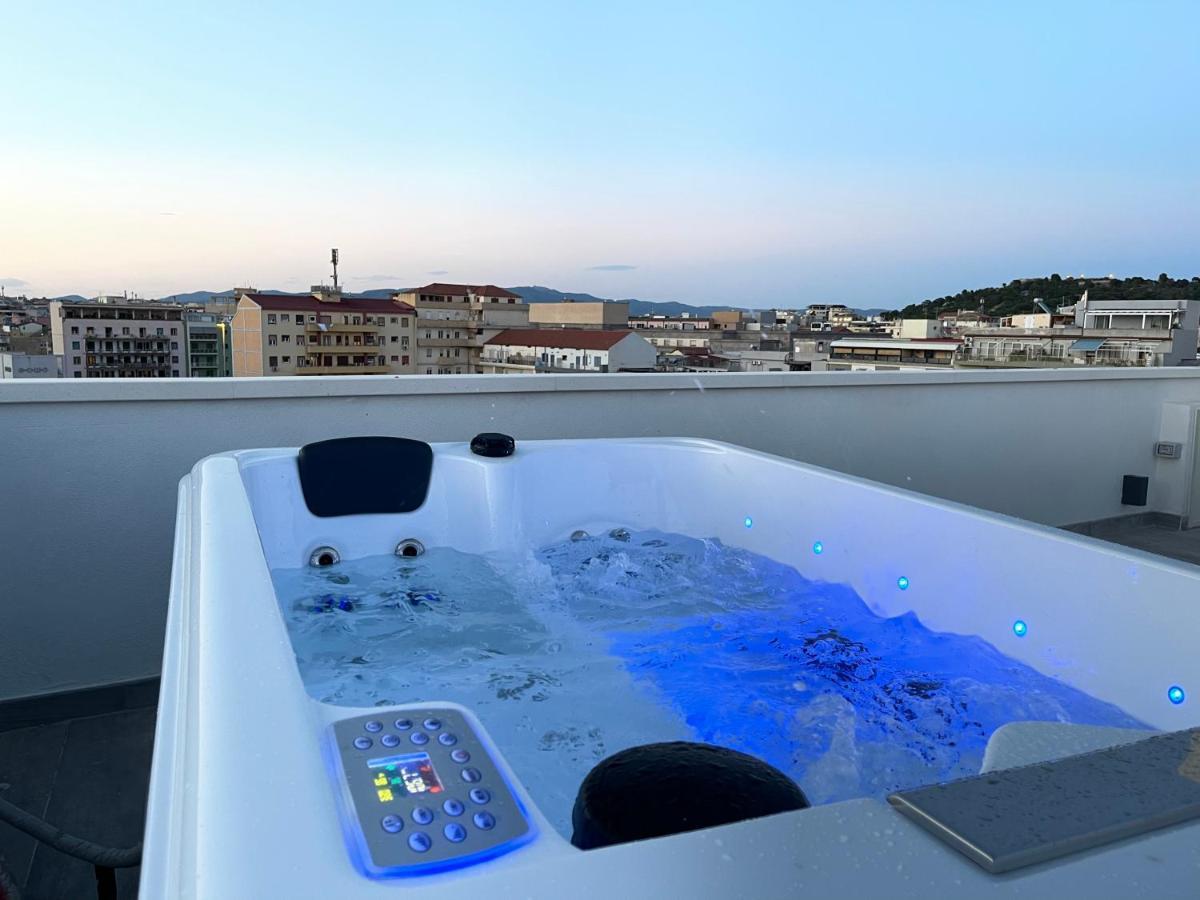 Bed & Breakfast 18 Dante Luxury Cagliari